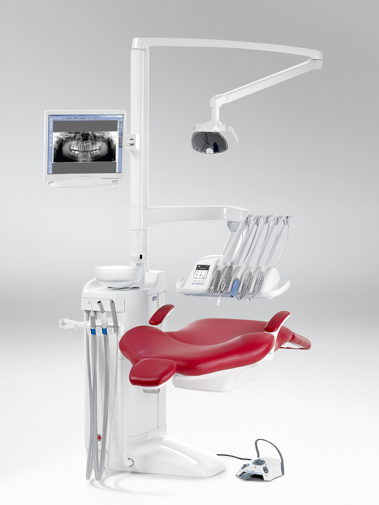 Planmeca Compact i Touch – Fully integrated touch panel for excellent usability and workflow
